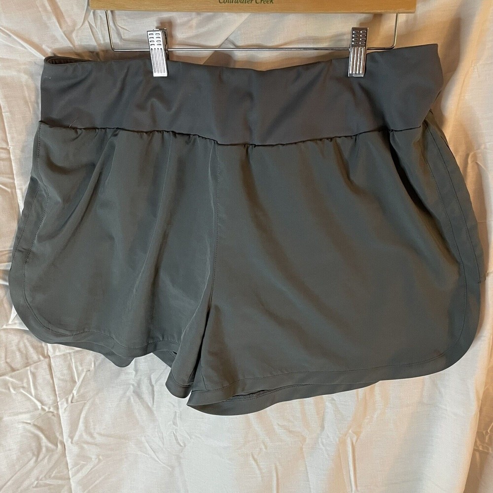 ZUTY 2XL Athletic Running Shorts for Women with Zip Back Pocket
